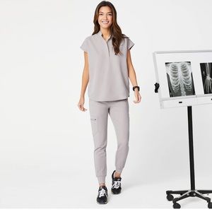 Figs set! Slate color. Brand new, WOT. Worn once.